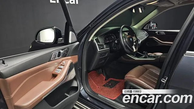 BMW X7 2021 thumb 10