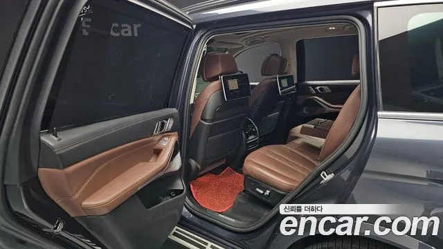 BMW X7 2021 thumb 12