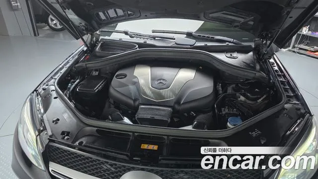 Mercedes-Benz GLE 2017 thumb 5
