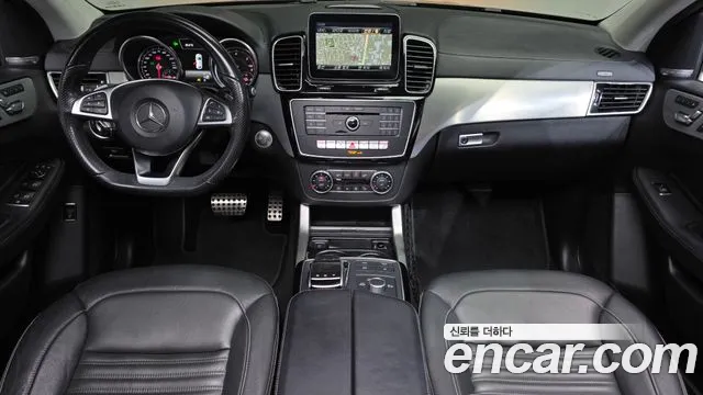 Mercedes-Benz GLE 2017 thumb 6