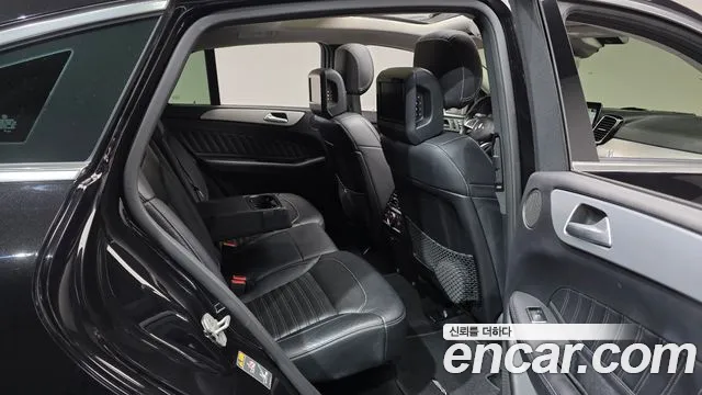 Mercedes-Benz GLE 2017 thumb 11