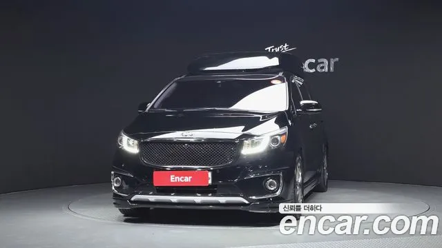 Kia Carnival 2016 thumb 3