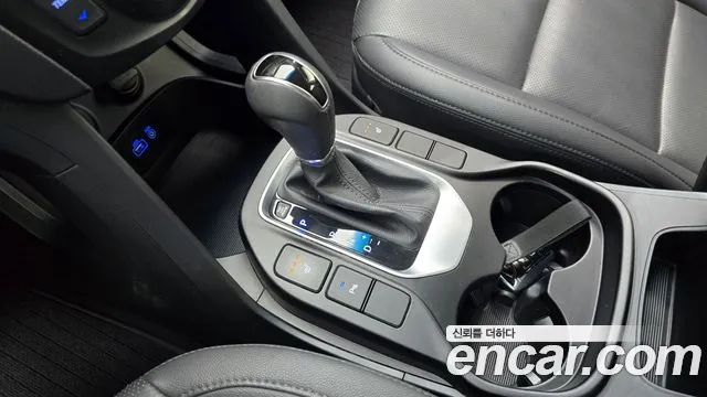 Hyundai Santa Fe 2015 thumb 9