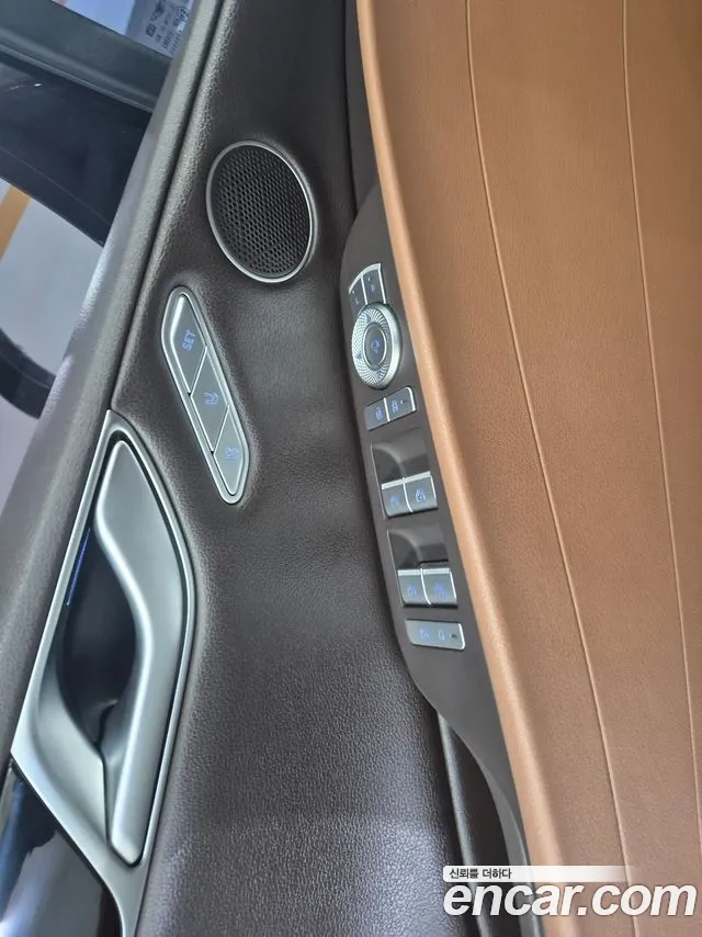 Genesis G80 2021 thumb 10