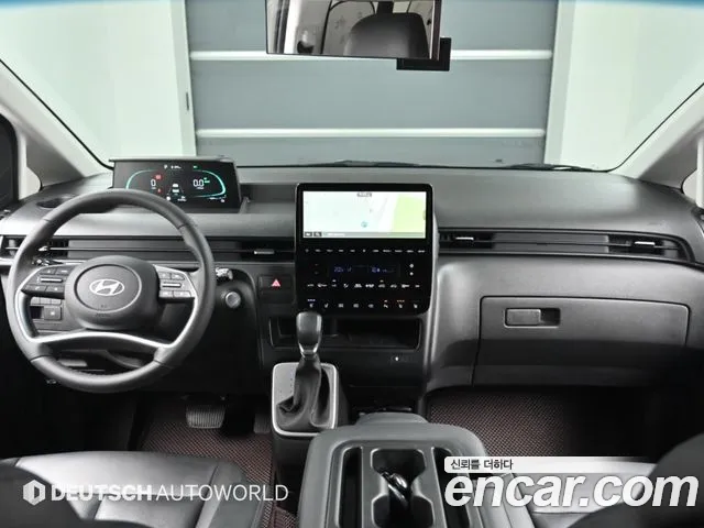 Hyundai Staria 2025 thumb 7
