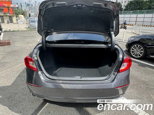 Honda Accord 2021 thumb 4
