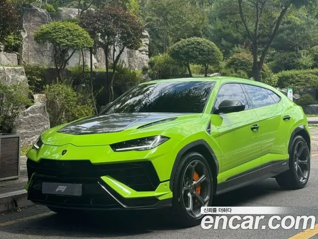 Lamborghini Urus 2023 thumb 4