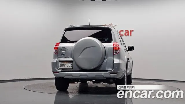 Toyota RAV4 2010 thumb 3