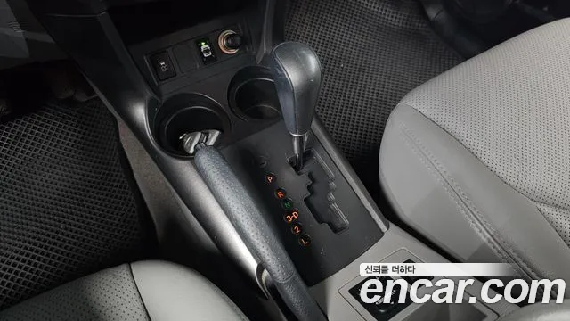 Toyota RAV4 2010 thumb 8