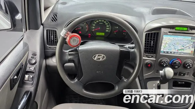 Hyundai Starex 2014 thumb 12