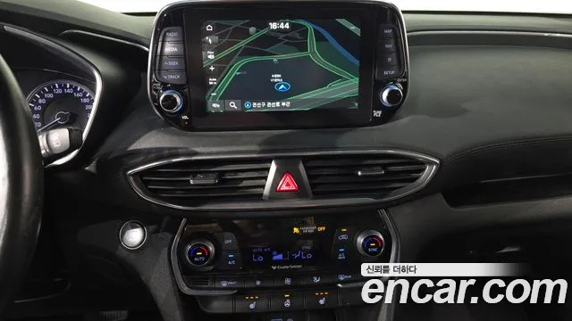 Hyundai Santa Fe 2019 thumb 12