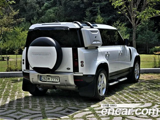 Land Rover Defender 2020 thumb 2