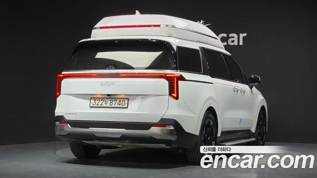 Kia Carnival 2024 thumb 2