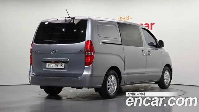 Hyundai Starex 2018 thumb 2