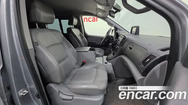 Hyundai Starex 2018 thumb 10