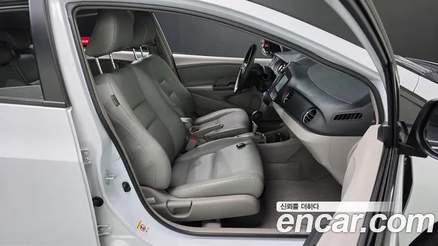 Honda Insight 2011 thumb 11