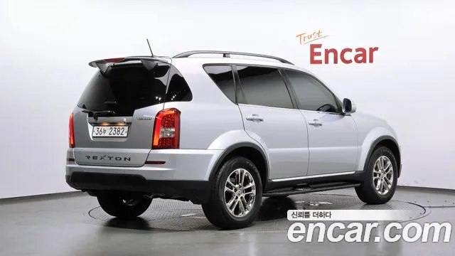 KG_Mobility_Ssangyong Rexton 2015 thumb 2