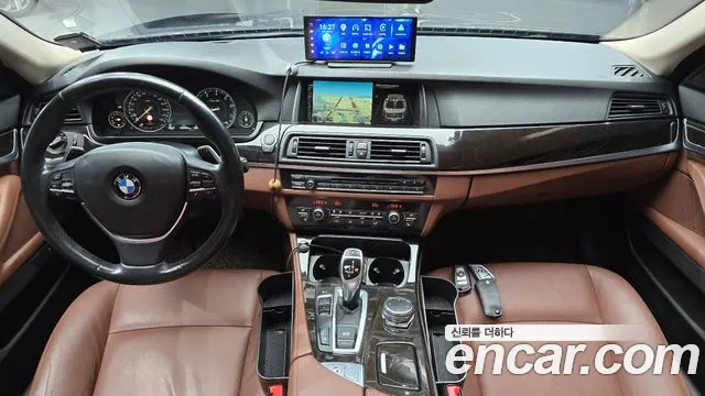 BMW 5-Series 2016 thumb 7