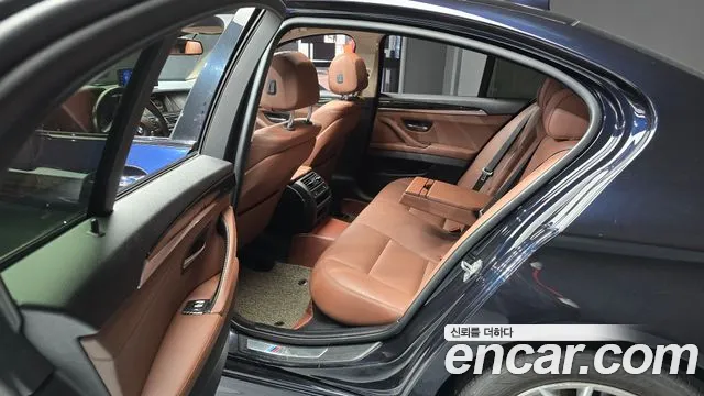BMW 5-Series 2016 thumb 12