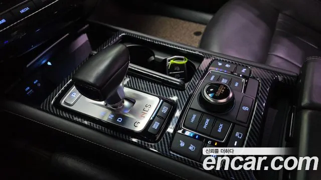 Genesis G80 2017 thumb 9