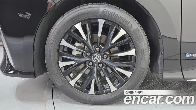 Toyota Alphard 2024 thumb 5