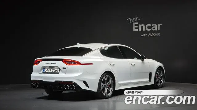 Kia Stinger 2020 thumb 2