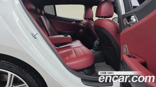 Kia Stinger 2020 thumb 11