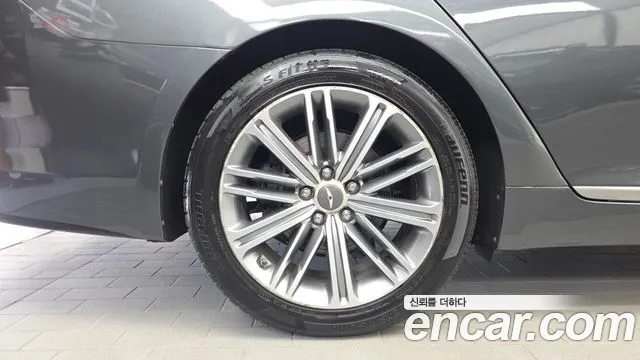 Genesis G80 2019 thumb 5