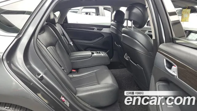 Genesis G80 2019 thumb 12