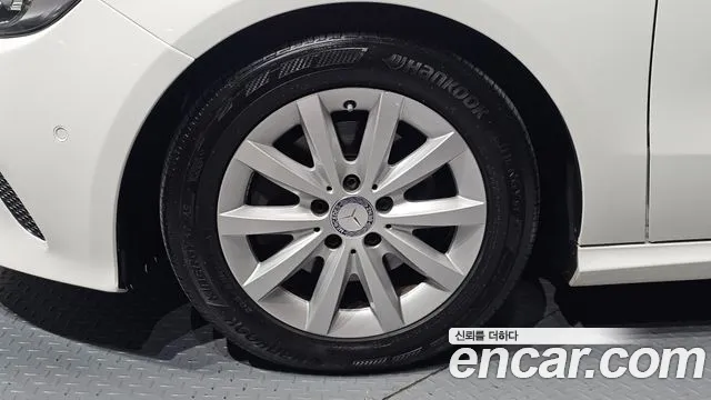 Mercedes-Benz A-Класс 2016 thumb 5