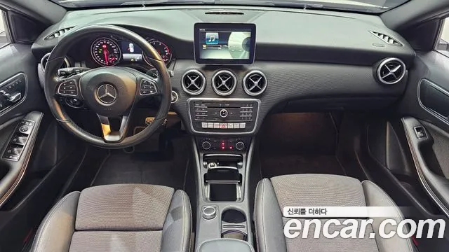 Mercedes-Benz A-Класс 2016 thumb 7