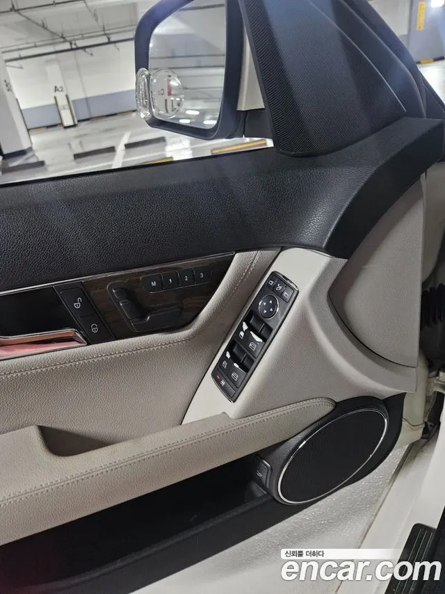 Mercedes-Benz C-Класс 2009 thumb 10