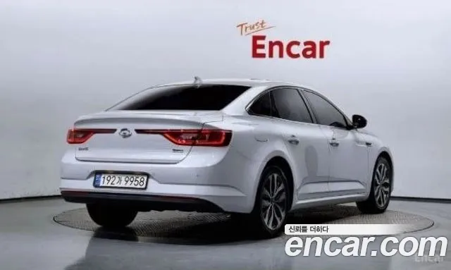 Renault-KoreaSamsung Megane 2016 thumb 2