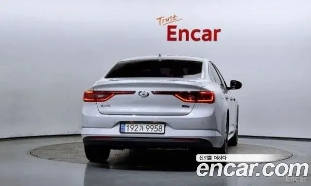 Renault-KoreaSamsung Megane 2016 thumb 4