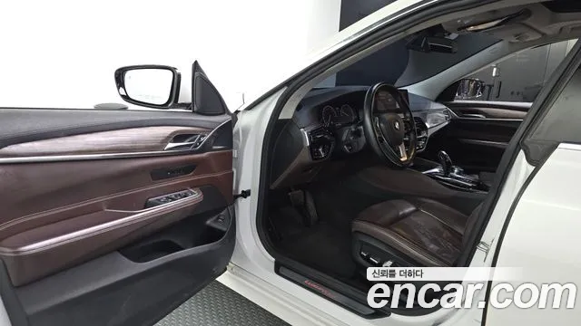 BMW Gran Turismo 2019 thumb 10