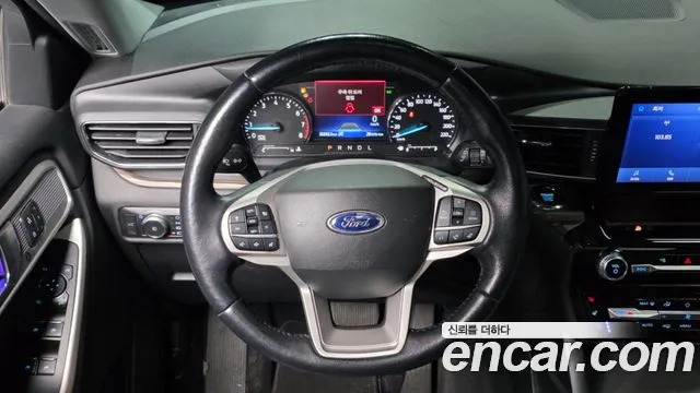 Ford Explorer 2022 thumb 12