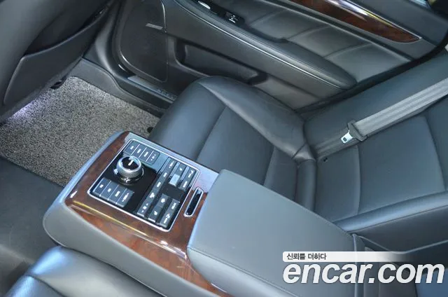 Hyundai Equus 2015 thumb 10