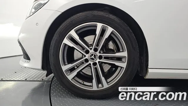 Mercedes-Benz E-Класс 2023 thumb 5