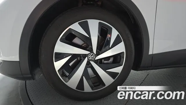 Volkswagen ID.4 2023 thumb 5