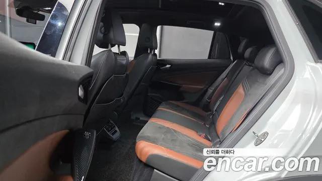 Volkswagen ID.4 2023 thumb 12