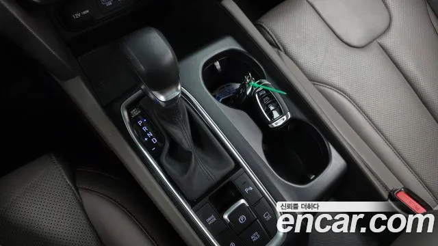 Hyundai Santa Fe 2018 thumb 9