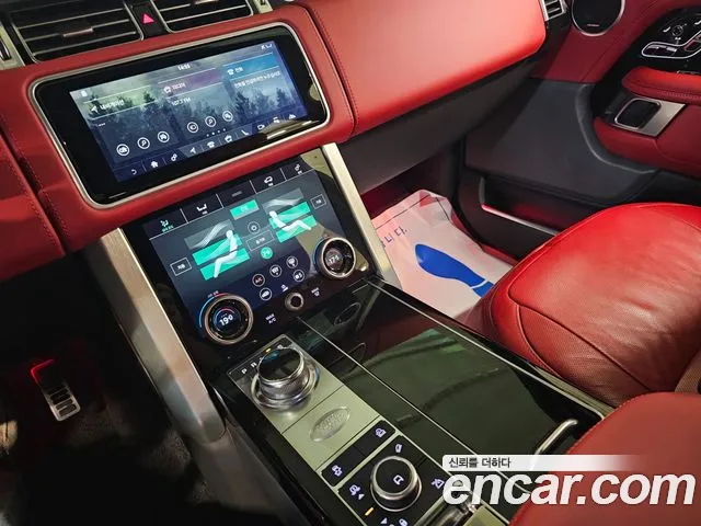 Land Rover Range Rover 2019 thumb 9