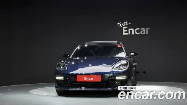 Porsche Panamera 2019 thumb 3