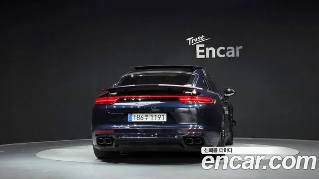 Porsche Panamera 2019 thumb 4