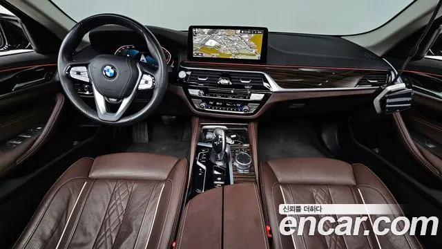 BMW 5-Series 2023 thumb 7