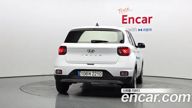 Hyundai Venue 2021 thumb 3