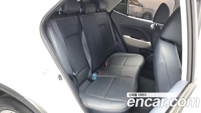 Hyundai Venue 2021 thumb 10