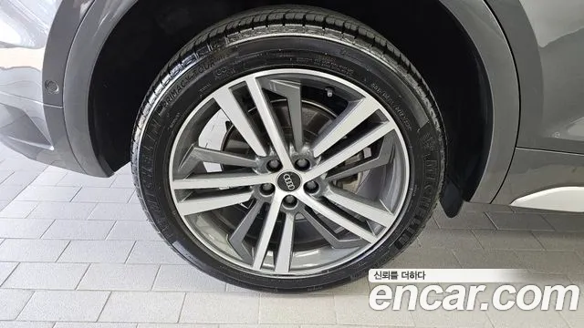 Audi Q5 2023 thumb 5