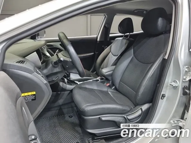 Hyundai Avante 2014 thumb 12