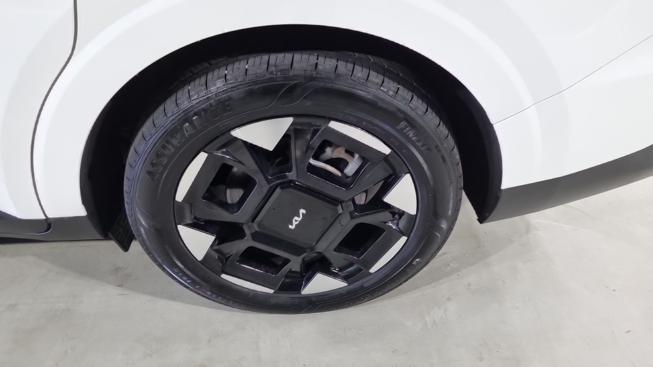 Kia Carnival 2024 thumb 5